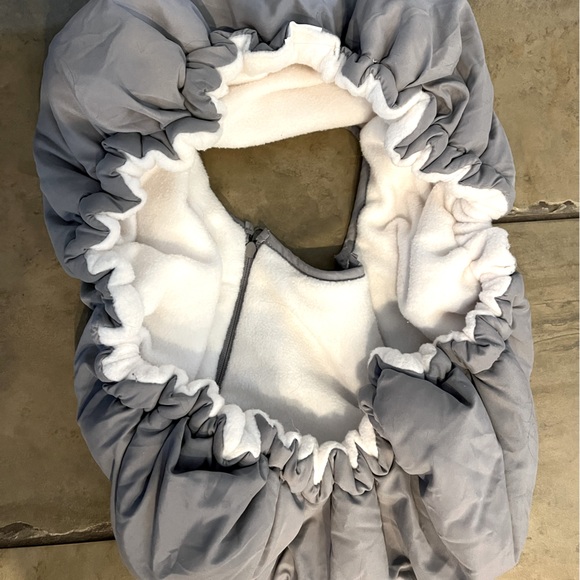 Jolly Jumper Arctic Sneak-A-Peek Infant Car Seat Cover w/ Attached Blanket, Gray - Picture 3 of 5